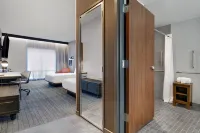 Courtyard Hamilton Hotels in Hamilton