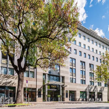 voco VIENNA PRATER by IHG Отели рядом с достопримечательностью «Башня Данубе»