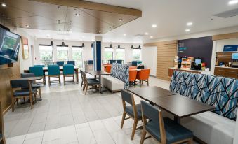 Holiday Inn Express & Suites Kodak East-Sevierville