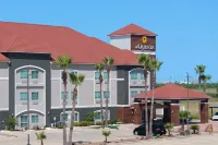 La Quinta Inn & Suites by Wyndham Raymondville