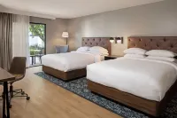 貝克斯菲爾德福朋喜來登酒店 鄰近Salt 7even Float Center的酒店