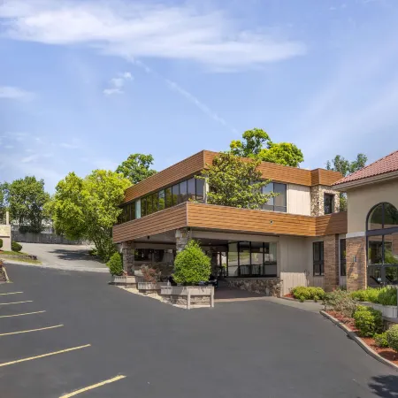 Best Western Plus Landing View Inn Suites