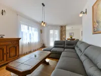 Boutique Apartment with Garden in Trogir
