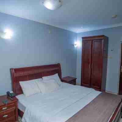 Extra-Large Room in Lubumbashi Rooms