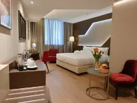 ダブルツリー バイ ヒルトン ホテル エレバン シティ センター エレバンのホテル