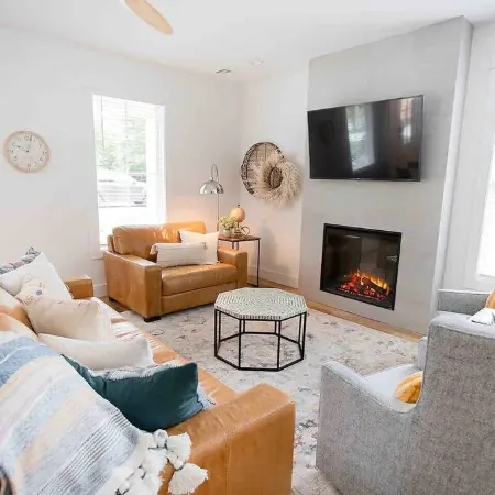 New Construction, walking distance to shops an restaurants in the Rose District!