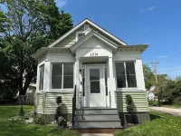 The Getsi: Two blocks from IWU - Discount for extended stays