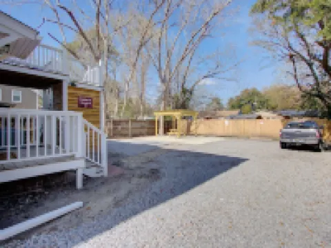 Fabulous Retreat! Centrally Located. Quiet & Cozy! Sleeps 4. Hi Sp Wifi & More. Hotel di Berkeley County