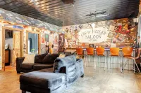 Charming 4-bedroom house with WiFi and AC in French Lick with country setting