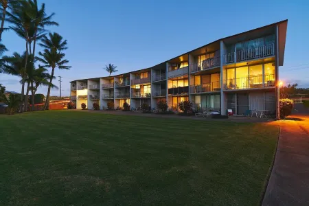 Maui Modern North Shore Beach Condo - Walk to Mamas Fish House! AC, Fast WiFi Отели рядом с достопримечательностью «Paia»