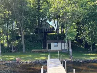 Spacious 4-bedroom light-filled house in Pine City on Lake Pokegama Hotels in Pokegama Township