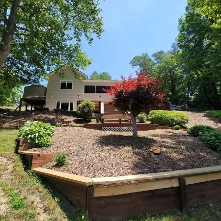We Invite You & Your Family to Spend Your Vacation at Our 5 Bdrm Lakefront Home.