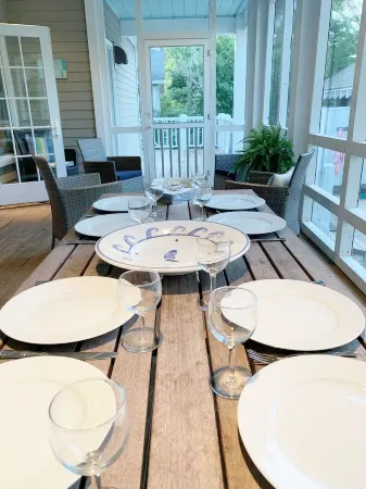 Classic Bhi Home, Ideal for 2 Families, Easy Beach Access