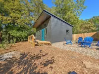 Lux Couples Retreat: Hot Tub & Sleep Number Bed Hotels in Johnson