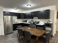 3-bedroom Ranch Duplex in charming Columbia with WiFi, 6 miles to Mizzou Arena Các khách sạn ở Rock Bridge