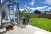 Cozy cottage with a bohemian flare. Pet friendly! Các khách sạn gần Alabama Florida State line on the beach