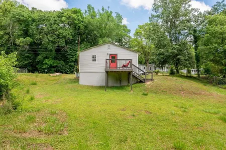 Riverside Cottage in Mt. Holly- Quiet & Comfy