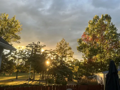 Spacious Cabin with Beautiful Sunsets in the Heart of Hiking and Wine Country