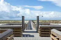 Navarre Beach Getaway! Stay for Free if You Move to Navarre!