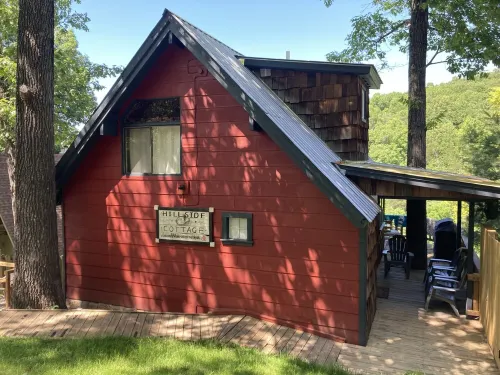 Cozy Hillside Cottage at Marble Falls - 5 miles from the upper Buffalo River.