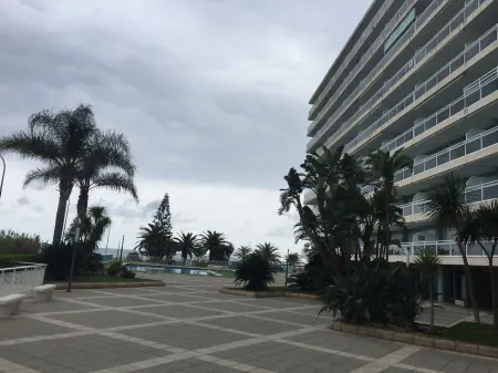 First sea line, apartment with capacity for six people Отели рядом с достопримечательностью «Torreta Mariola»