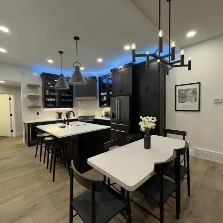 Modern Luxury 3Br Condo Steps Away from Deer Valley Resort w/ Hot Tub, Fireplace