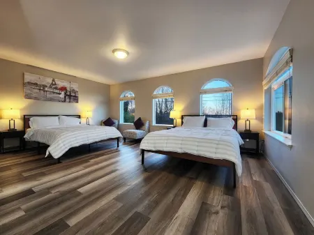 Comfort and Luxury Tropical Villa with EV Charger. Отели рядом со станцией Link Light Rail - Tukwila Station