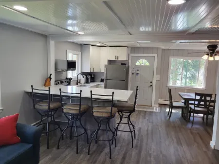 The Big House at Somo View Resort Отели в г. Lincoln County