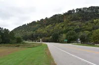 Cabin in the Bluff, Only Minutes from the Mississippi River!