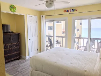 Lazy Daze--Perfect getaway from the hustle and bustle of every day life! Hotels near Panama City beach public access 55