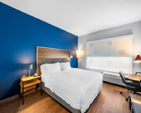 Tru by Hilton Plano Hwy 75 Hotels in Plano