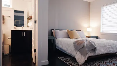 Modern Unit in Historic Old Manchester.