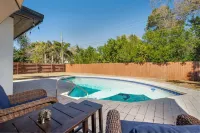 Heated POOL Oasis DOG/FAMILY Welcome! 6mi-BEACHES & 2mi to DWTN! Fast/Free WI-FI