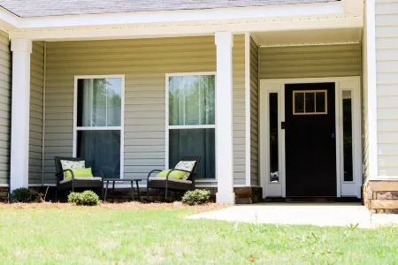 Cheerful spacious home-5 min to Bruce's Field/Downtown