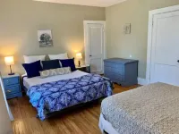 Lovely Upstairs 3 Bedroom Apartment