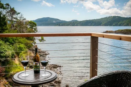 'The Windward Studio' at SeaStar Lofts -- on the Waterfront!