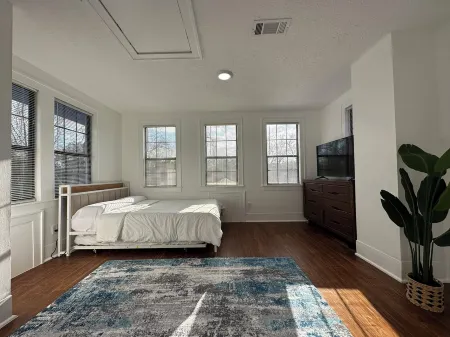 BEAUTIFUL HOME IN BAYTOWN HEIGHTS Отели в г. Бейтаун