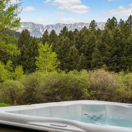 Cabin near Bridger Bowl with Hot Tub!