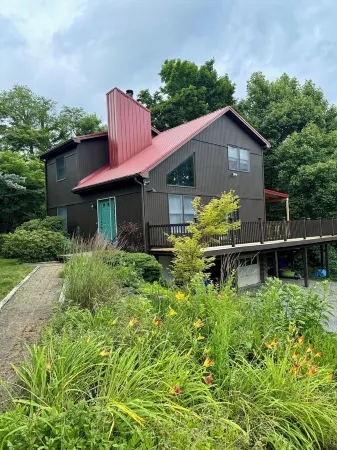 Private Cottage minutes from Moraine State Park and McConnell's Mill State Park.