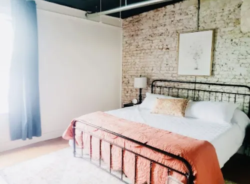 Newly renovated apartment in historic downtown Manchester