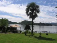STUNNING LARGE APARTMENT WITH VIEW, GARDEN AND DIRECT ACCESS TO LAKE ORTA - Beach