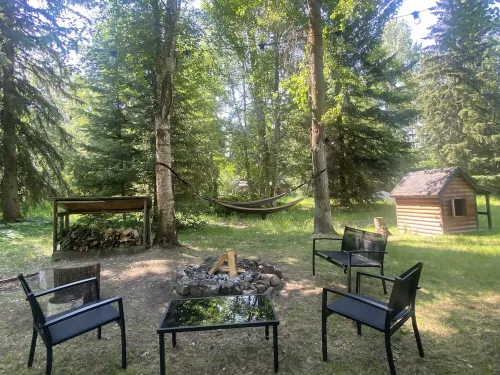 Private Mountain Retreat in the Woods!