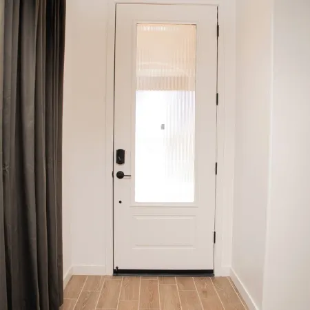 Luxurious 2BR/2BA Modern Getaway in Bakersfield