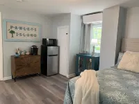 Big Wave ~ Brand New! 5Br, 3Ba. Sleeps 12. Half mile to Beach only 3 min away 브룩그린 가든스 주변 호텔
