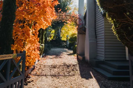 Uffington house ~Two bedrooms in Daylesford~beautiful garden views