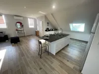 New, air-conditioned house on 1st floor with private pool, quiet location