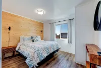 Beachcomber: Beachfront Escape Unit #6