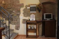 La Casina of Via Cresci, 14