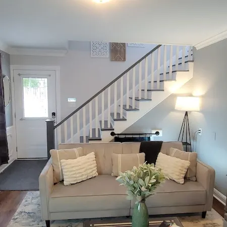 Charming 1-bedroom house in enjoyable Bardstown with AC, WiFi