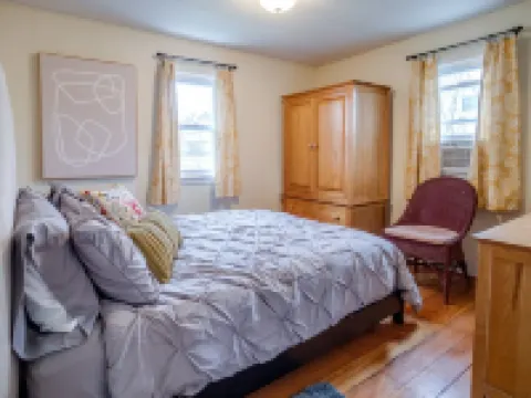 Keuka Park Charmer - walk to the lake! Hotels in Jerusalem